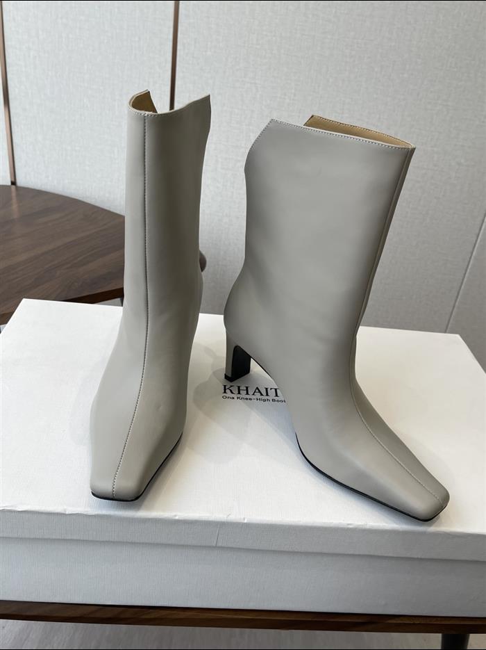 2025112817448285 390